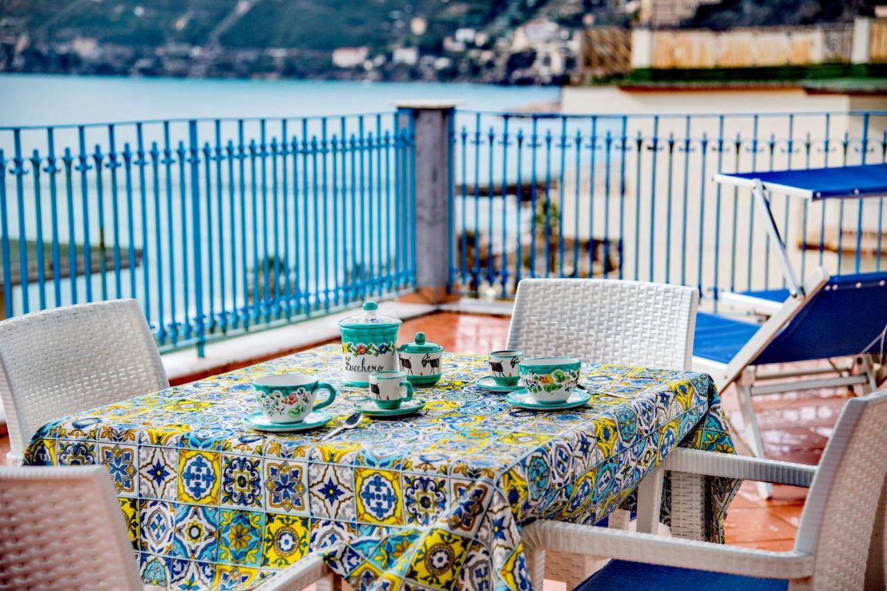 דירות מאיורי A Terrace On The Sea מראה חיצוני תמונה